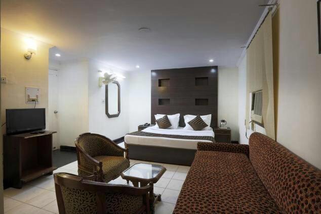 Super51Hotel New Delhi Exterior photo